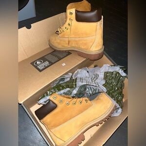 Wheat timberlands 6inch.